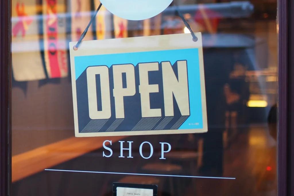 How to Transition from E-Commerce to Brick-and-Mortar Sales